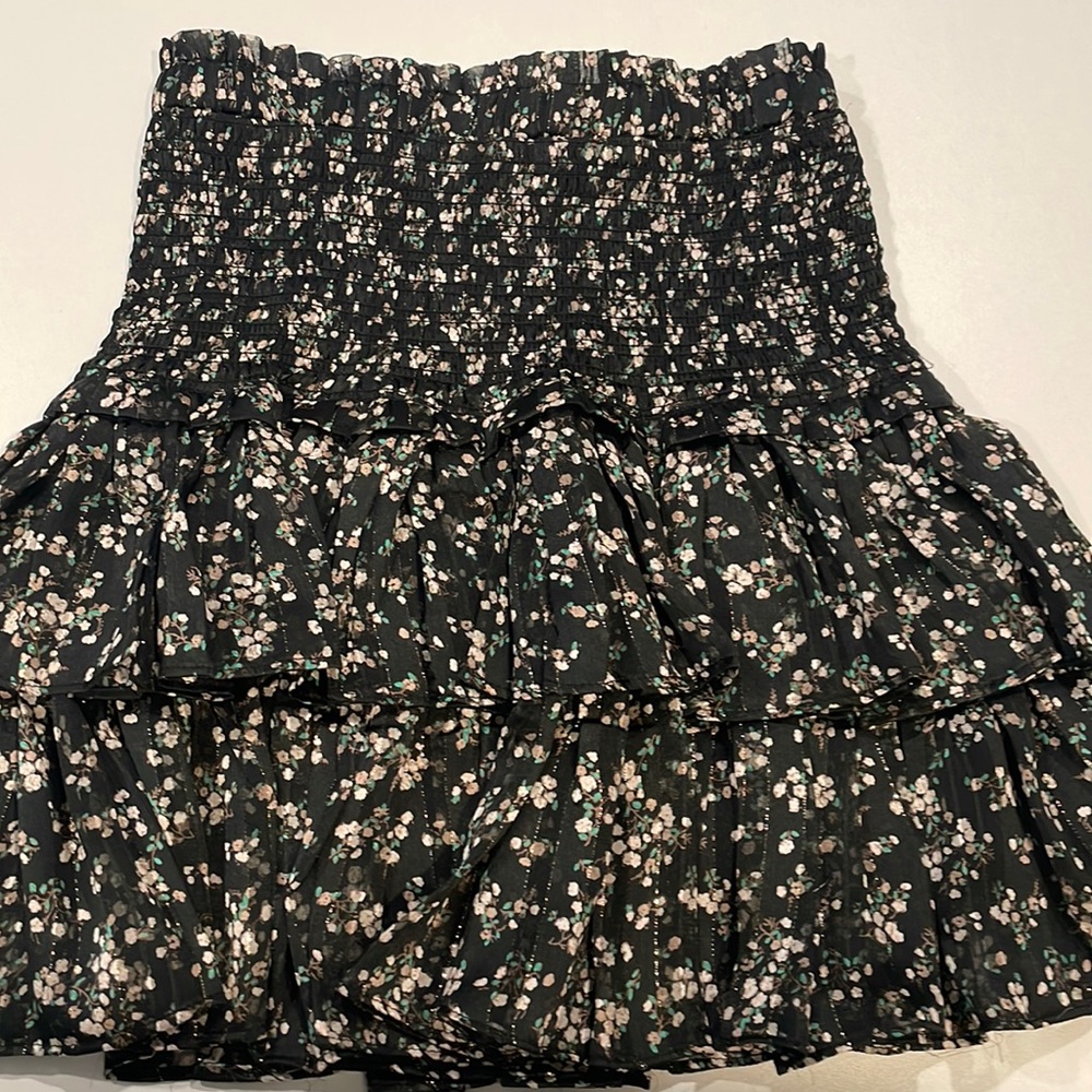 Mixology We’re All Pretty Girls Black & Blwhite Floral Smocked Mini Skirt